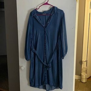 Denim dress with pockets